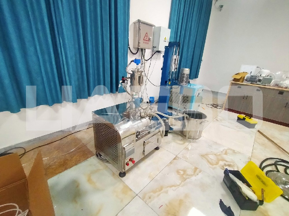 浙江某新材料公司1L實(shí)驗(yàn)室砂磨機(jī)調(diào)試成功