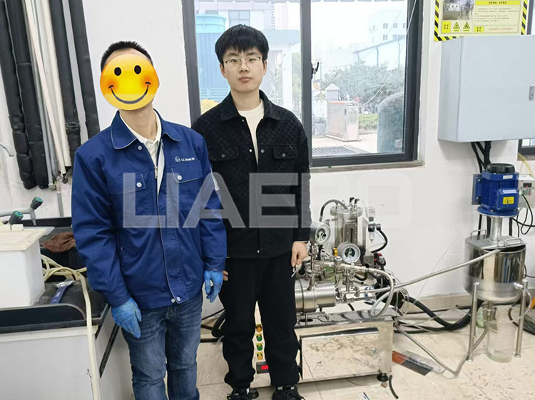 江西某技術(shù)研究院有限公司，1L實驗室砂磨機調(diào)試成功