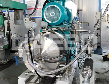 上海某新材料有限公司60L棒銷式納米砂磨機調試成功