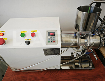 上海某生物科技有限公司50L砂磨機(jī)、0.5L實(shí)驗(yàn)室砂磨機(jī)、22KW液壓升降分散機(jī)調(diào)試成功